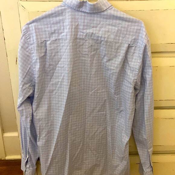 Southern tide button down. Medium - Picture 4 of 4